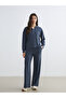 Esvab • Modern & Distinctive Stand Collar Women's Sweatshirt - 3