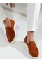 حذاء كاجوال من الجلد الطبيعي مصنوع يدويًا من جلد الغزال بلون القرفة من ماركة بيرلا موديل - 2