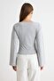 Gri Melanj Düz Fitted V Yaka İspanyol Kol Crop/Kısa Esnek Örme Bluz TWOAW27BZ00079 - 4