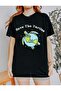 Turtle World Printed Oversize Casual Boyfriend T-Shirt
