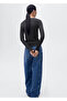 Long-Sleeved Boat Neck T-Shirt - 4