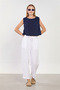 Women's waist Tie-Detail carrot pants - white - 4