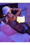 فستان قصير من الجاكار بدون حمالات على شكل حرف A
