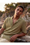 قميص رجالي من NEVAVM بتصميم Regular Fit Krinkle