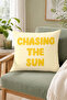 غطاء وسادة مزخرف مطبوع عليه نص مخطط باللون الأصفر من Chasing The Sun، مقاس 43x43 سم - 6
