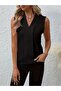 Women's Sleeveless V-Neck Janjan Crepe Blouse - 3