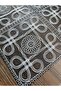 مفرش طاولة فاخر مطرز على قماش تول أسود من ساراي مقاس 155×225 - 4