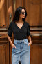 Women's Black V Neck Ruffled Short Sleeve Blouse Arm-25Y001031