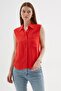 Sleeveless Shirt