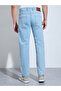 Men Light Blue Regular Fit Basic Jeans - 4