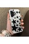 حافظة هاتف من السيليكون الرائع متوافقة مع iPhone 16 Plus، ذات جودة عالية وطباعة مسطحة بنمط نجمة سوداء.