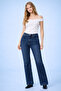 بنطلون جينز ذو ساق مستقيمة ملونة