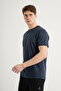 - تي شيرت تدريب رجالي باللون الأزرق الداكن - 3