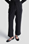بدلة مودال مطرزة بالأحجار باللون الأسود - 7