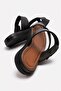 Women's Toe-Toe Buckle Slippers Black - 5