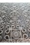 مفرش طاولة فاخر مطرز على قماش تول أسود من ساراي مقاس 155×225 - 3
