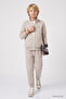 طقم بدلة رياضية للأولاد من Standard Fit Basic Dik Yaka Jogger باللون البيج - 11327