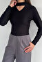 Women's Blouse with Front Window and Self-Line Pattern - 3