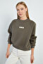 3 Thread Heart Embroidered O Oversized Sweatshirt - 5