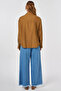 بلوزة قطنية من الفيسكون مطبوعة بتقنية هوتفيكس بلون زيتوني غامق - 5