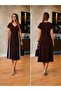 Women's short sleeve v-neck midi dress with side stripe detail in viscose two-thread fabric.