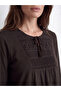Esvab • Modern & Sophisticated Roba Collar Embroidered Blouse - 4