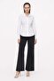 Waist-Slit Shirt with Gipe Detail - 3