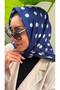 وشاح ناعم بنمط منقط باللون الأزرق الداكن