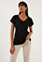 بلوزة مريحة ذات قصة مرنة على شكل حرف V BLOUSE 5865039 - 3