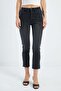Zippered Cut-Off Hem Mom Jeans - 6