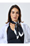 وشاح رقبة مخطط باللون الأسود