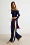 Indigo Fitted/Vücuda Oturan Asimetrik Yaka Omzu Açık Fitilli Esnek Örme Bluz TWOAW23BZ00088 - 2