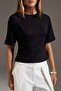 Siyah Soft/Yumuşak Dokunuşlu Dikiş Detaylı Reglan Kol Bele Oturan Örme T-Shirt TWOAW27TS00035 - 3