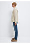 قميص من مزيج الكتان بجيوب بلون إكرو، مقاس عادي / قصة عادية 0211827-70004 - 4