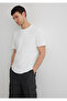 Textured White Basic T-Shirt Regular Fit / Regular Fit 0610277 -70054