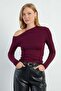 Asymmetric Collar Off-The-Shoulder Slim Fit Blouse - 5