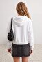 White Plain Regular Hooded Low Sleeve Long Crop 3 Thread Raster Knitted Sweatshirt Twoaw27Sw00003 - 3