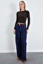 Basic Crew Neck Slim Fit Crop Blouse - 2