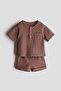 2-piece top and shorts set