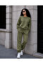 Women's 3 Thread Non-Threaded Crew Neck Sweatshirt & Jogger Sweatpants Set