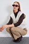 Buttoned V-Neck Knitwear Vest - 3