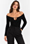 Women's Black Boat Neck Accessory Detailed Low-Cut Long Sleeve Slim Fit Blouse - 4