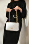 A Timeless and Versatile Handbag That Combines Everyday Chic and Elegance on the Go. - 4