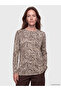 Esvab • Modern & Distinctive Zero Roba Collar Embroidered Women's T-Shirt