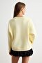 Açık Sarı Kalın İçi Polarlı Dikiş Detaylı Oversize/Geniş Kesim Örme Sweatshirt TWOAW27SW00121 - 4