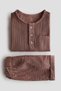 2-piece top and shorts set