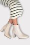 Thick heel pointed toe zippered women's boots beige