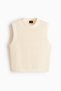 Regular Fit Hole-knit sweater vest - 2