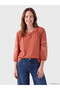 Trendlucky blouse with tie collar pattern
