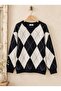 Black-And-White Knitwear Sweater with Diamond Pattern